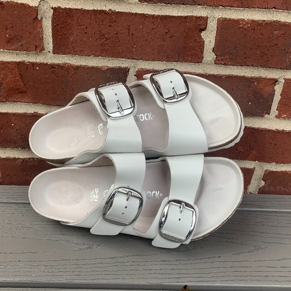 Arizona Big Buckle – COMFORT ONE SHOES Birkenstock Big Buckle Arizona Sandals, 39R/8-8.5